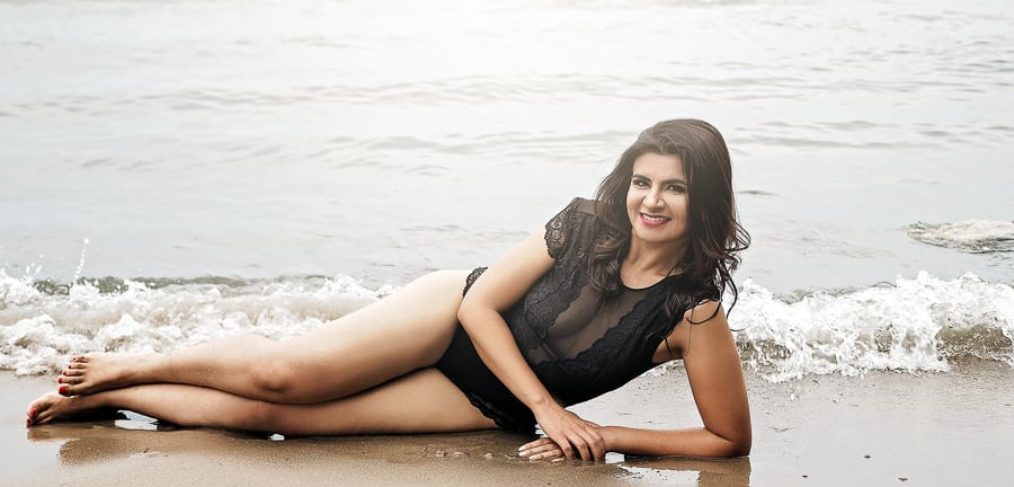 Toronto Boudoir Photography by Female Photographer Alishba — 40th Birthday photoshoot idea dreamboudoirtoronto.com